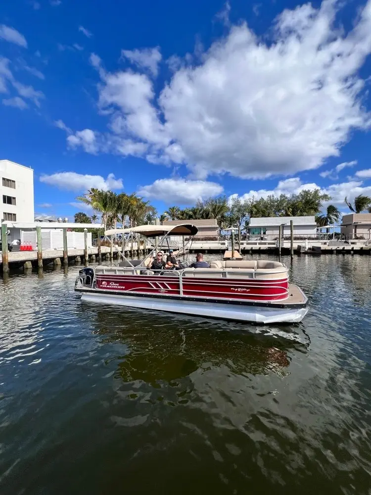 boat rental Fort Lauderdale marina with boats showing different pricing options